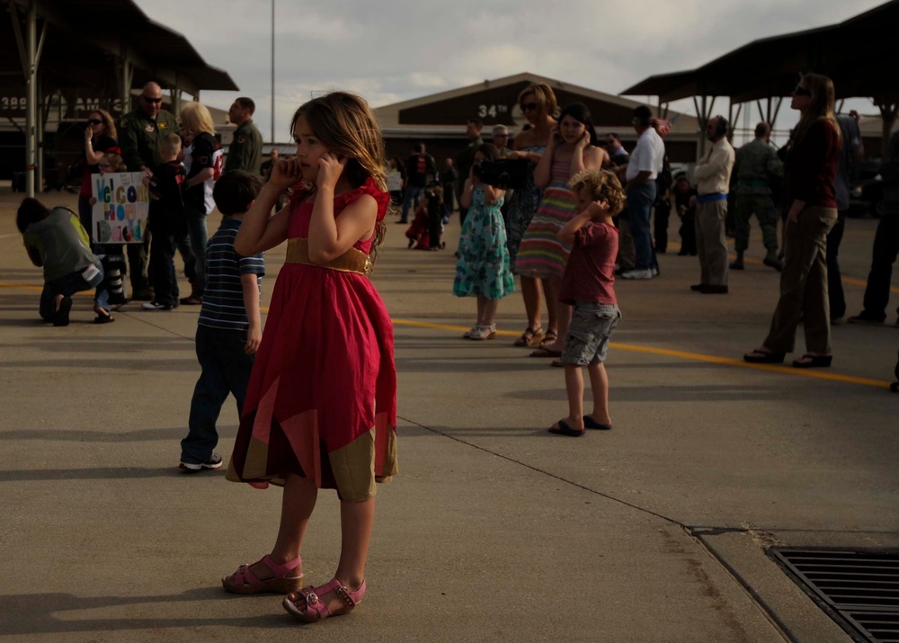 421st Fighter Squadron airmen return from Asia-Pacific deployment