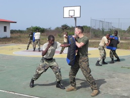 Marines teach nonlethal weapons skills to Liberian soldiers