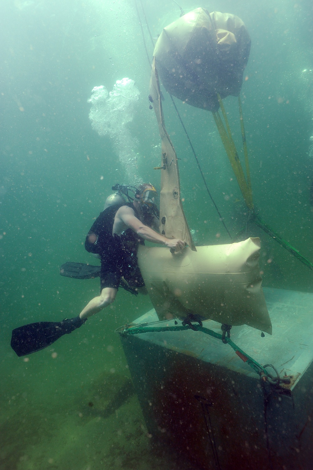 USNS Grapple activity