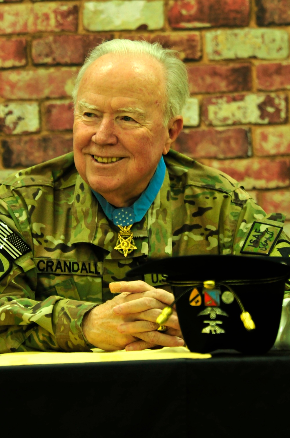 Retired Col. Bruce Crandall, Medal of Honor recipient, visits 25th CAB