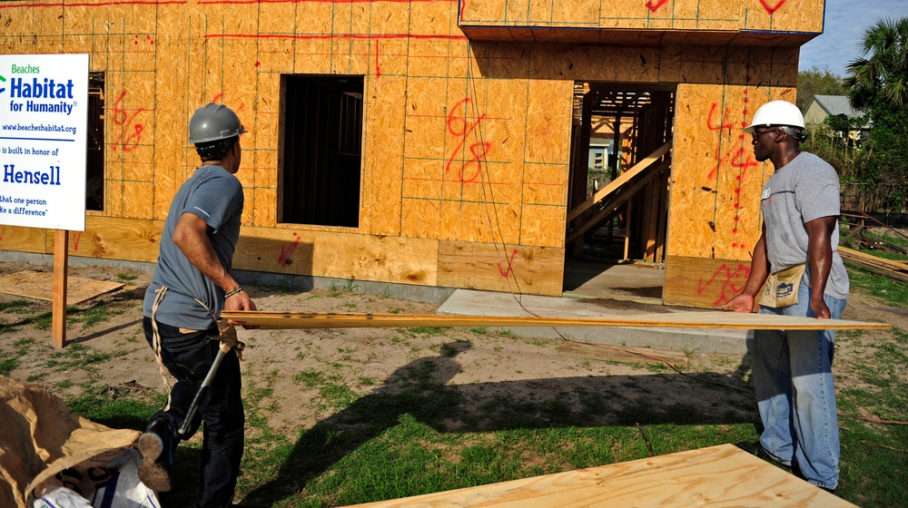 DVIDS Images Independence crew builds with Habitat for Humanity