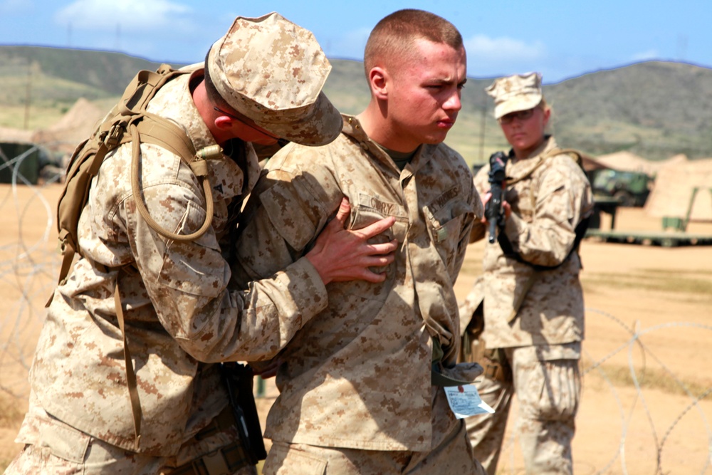 Military Police practice detainee handling in expeditionary environment