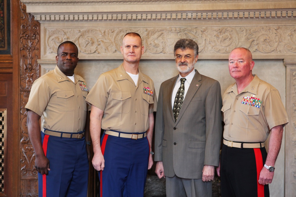 General visits Cleveland ahead of Marine Week 2012