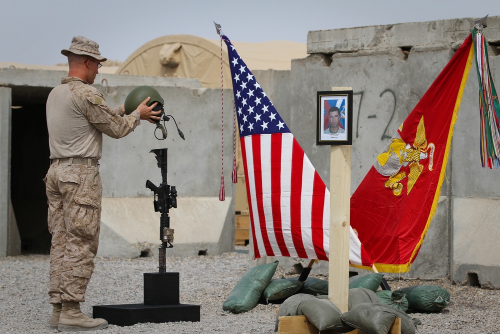 Marines salute fallen brother in Khan Neshin district