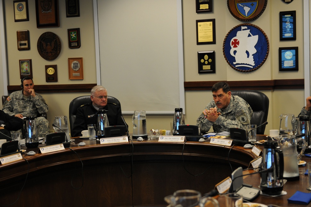 Army South strengthens partnership during Chilean Attaché visit