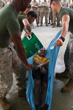 Corpsmen conduct heat casualty training