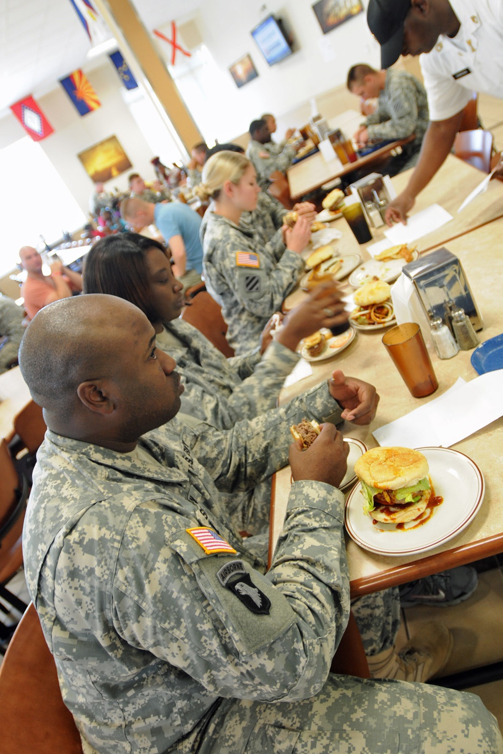 ‘Vanguard’ food service specialists win hamburger throw-down