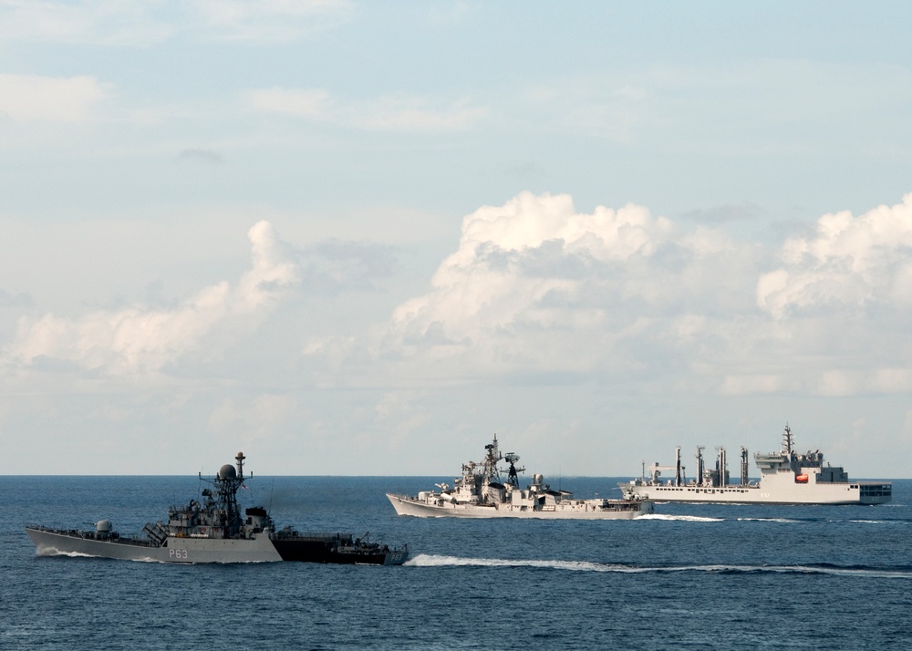 Passing exercise in Indian Ocean Passing exercise in Indian Ocean