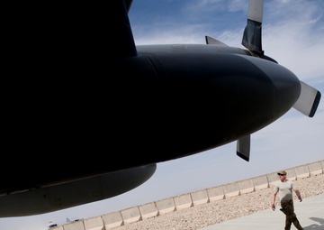 Oldest pilot in Air Force flies last combat mission of career