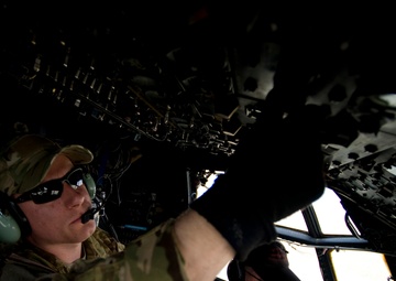 Oldest pilot in Air Force flies last combat mission of career