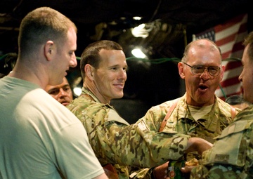 Oldest pilot in Air Force flies last combat mission of career