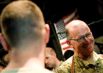 Oldest pilot in Air Force flies last combat mission of career
