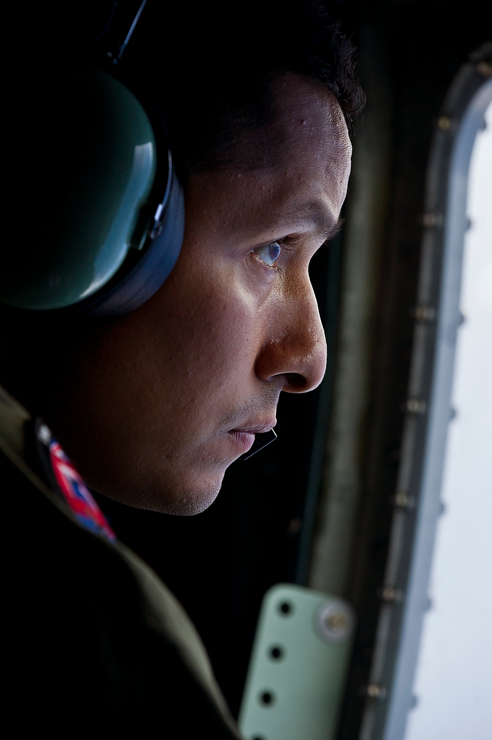 USCG HC-130 Hercules performs search and rescue training mission off the coast of Oahu