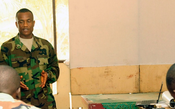 16 AFL soldiers receive unit public affairs representative training