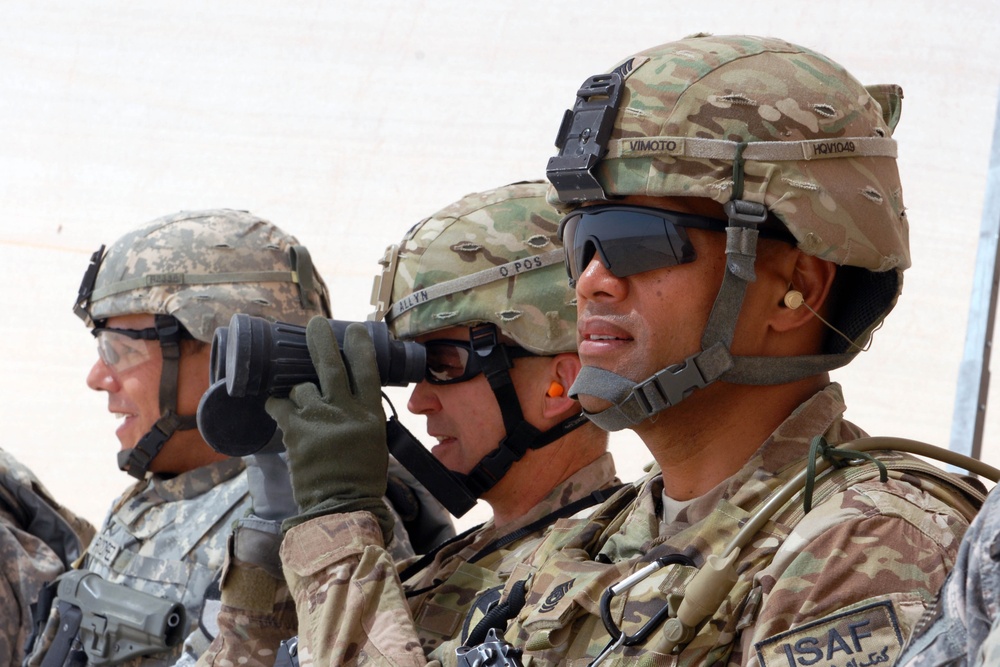 1st Cavalry leadership visits Ironhorse soldiers