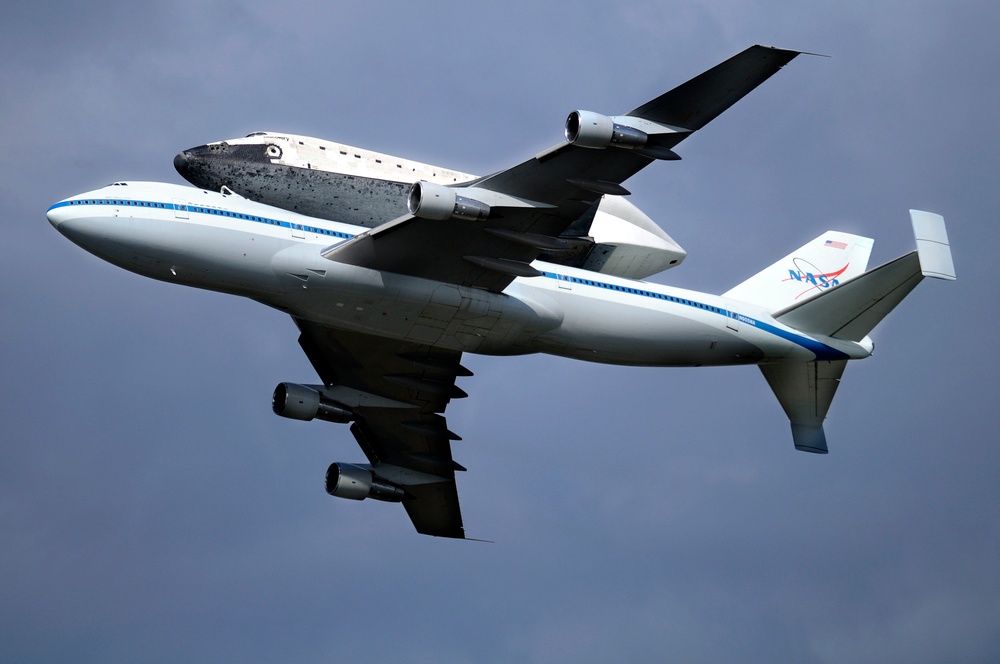 Shuttle Discovery fly over