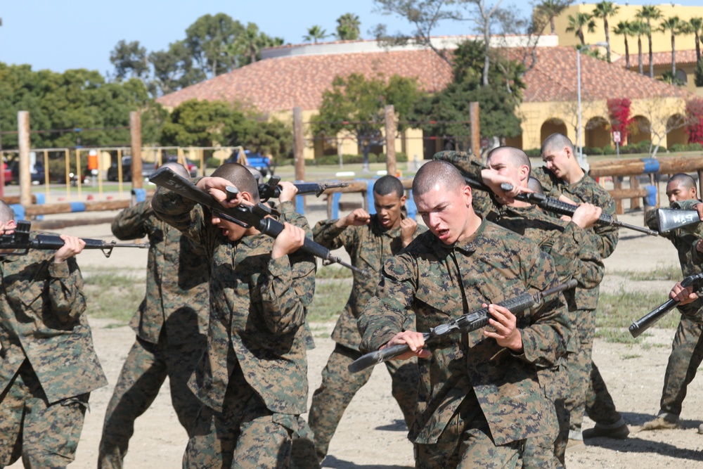 Company I recruits show determination on Confidence Course