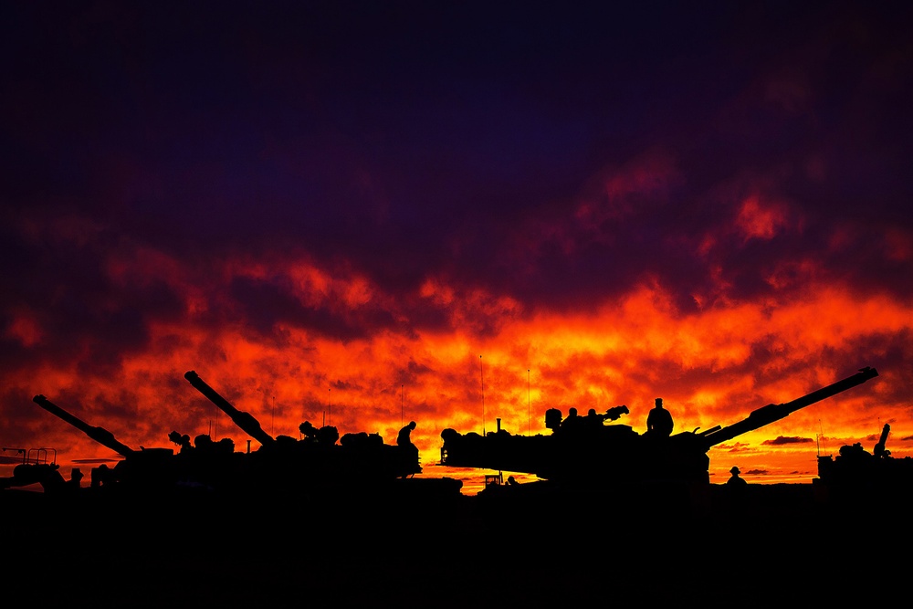 African Lion 2012: 4th Tanks prep for another day