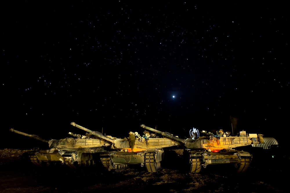 African Lion 2012: 4th Tanks prep for another day