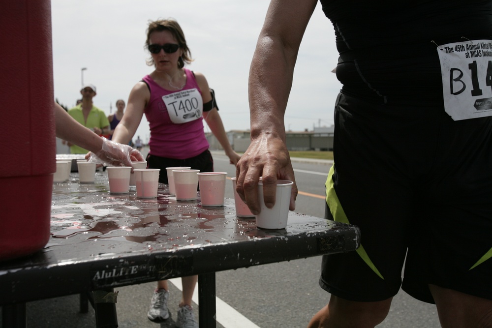 Japanese, American athletes run circles around station during Kintai Marathon
