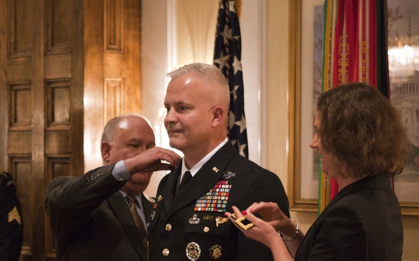 Thompson promoted to brigadier general in the U.S. Army