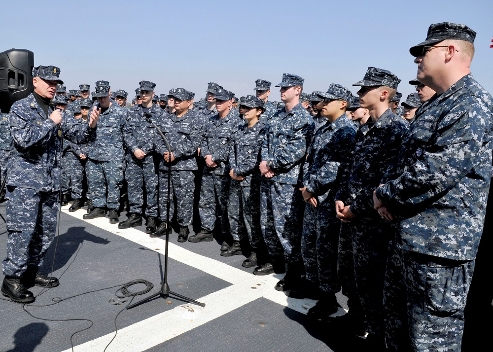 West addresses USS McCampbell sailors in Japan