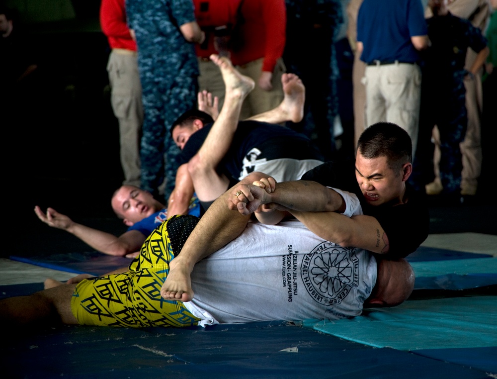 USS Abraham Lincoln action