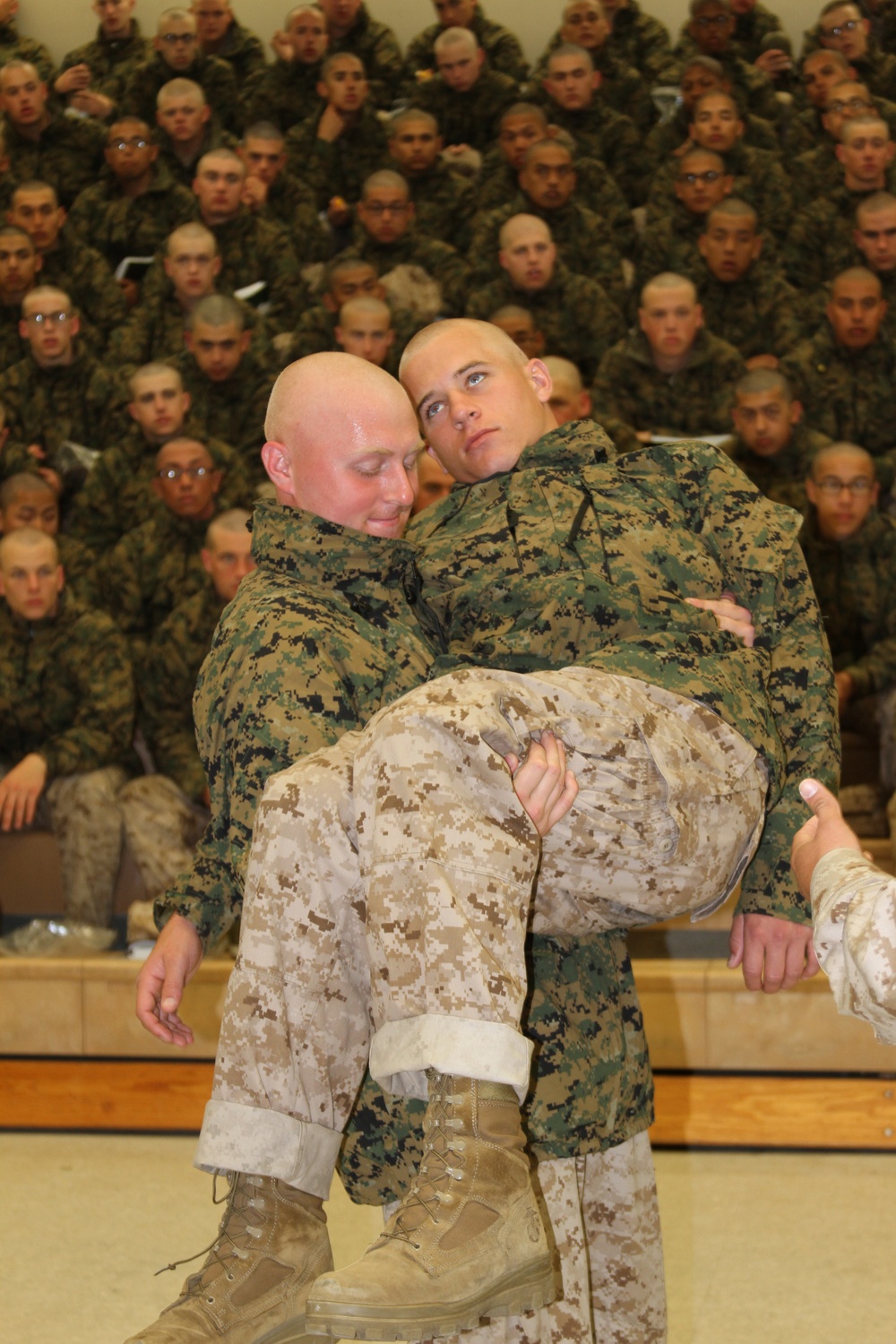 Recruits learn to carry injured