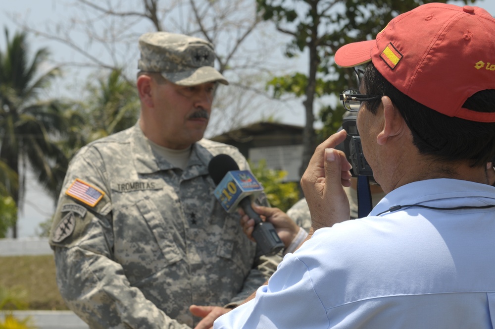 Army South CG kicks off Beyond the Horizon 2012