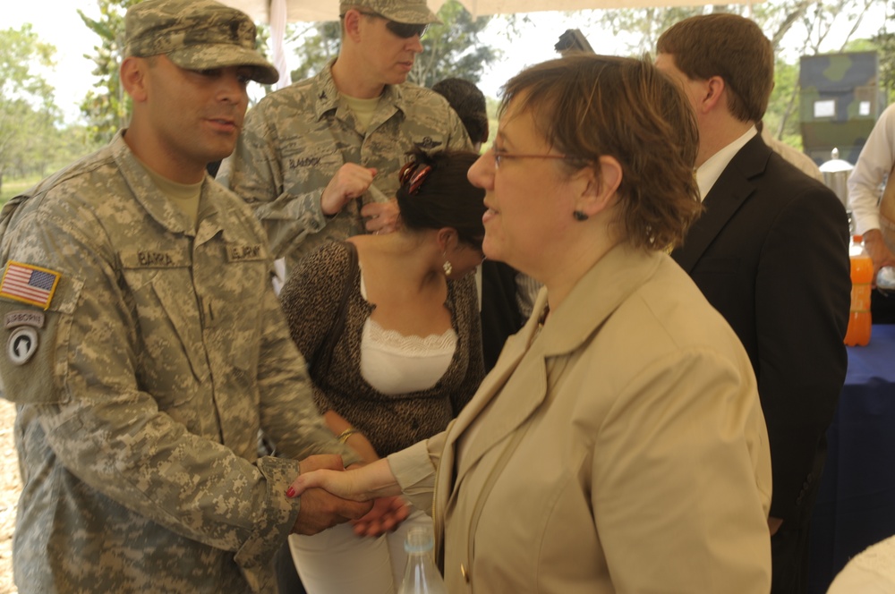 Army South CG kicks off Beyond the Horizon 2012