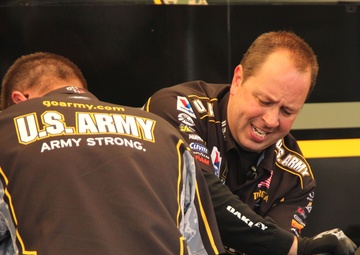 Local Army Reserve unit honored at third annual NHRA Four-Wide Nationals