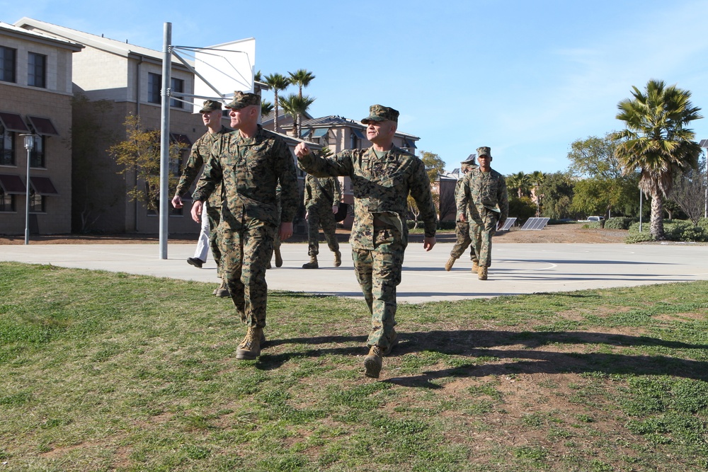 Sgt. Maj. Barrett visits Miramar