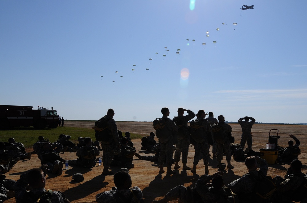 Paratroopers take the sky