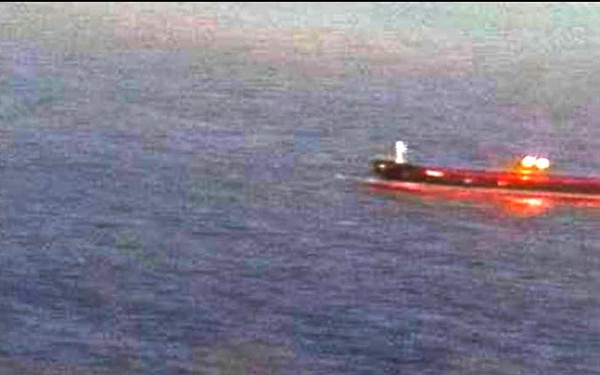 VP-1 crew members help rescue Taiwanese fishermen