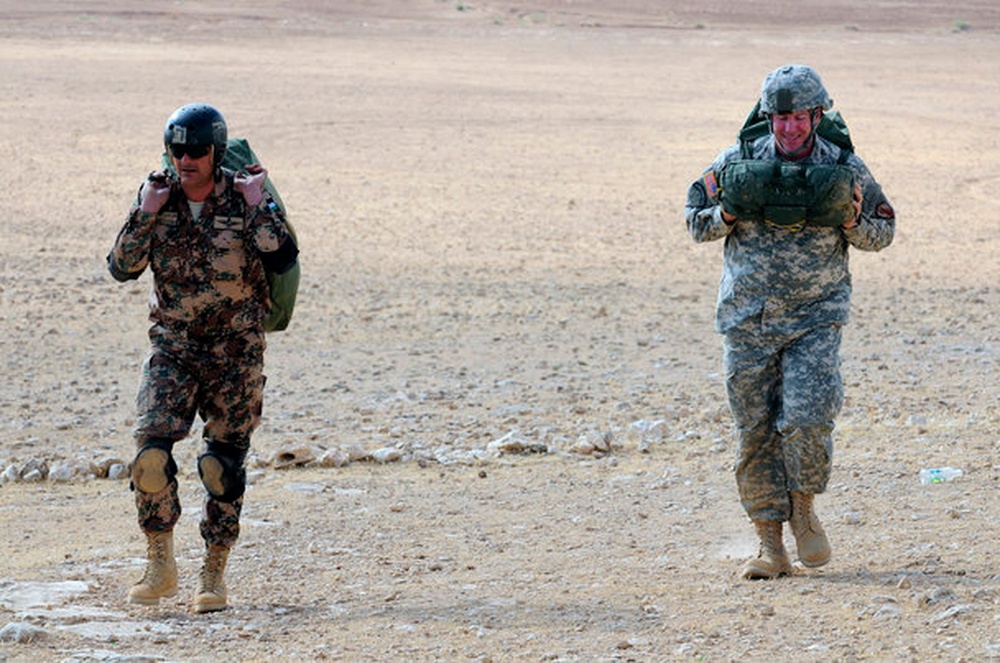 DVIDS - News - CENTCOM command sergeant major takes part in Eager Lion 2011