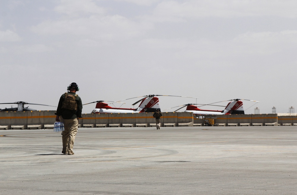 Columbia Helicopters team up with US soldiers for survival training in Afghanistan - special operations style
