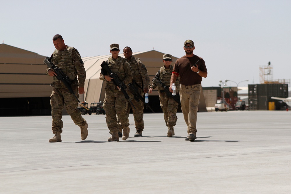 Columbia Helicopters team up with US soldiers for survival training in Afghanistan - special operations style
