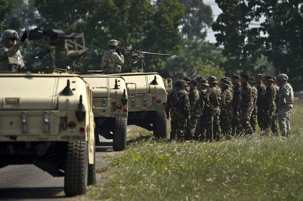 US and Philippine Military Police conduct training and strengthen relations