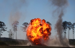 Explosive ordnance Marines heat up for air show