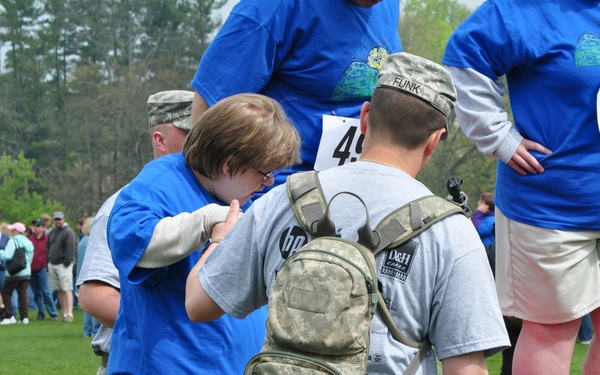 National Guard soldiers help with Special Olympics