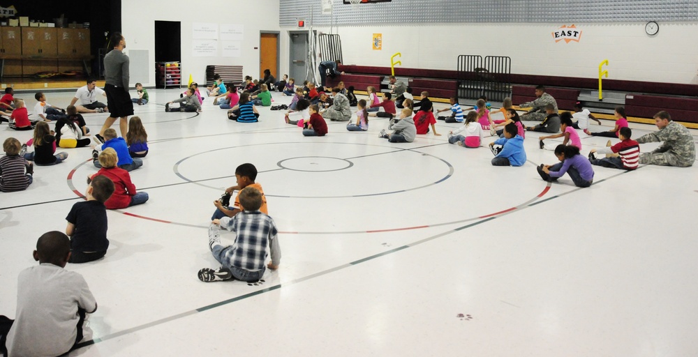 Currahees visit Clarksville Elementary School