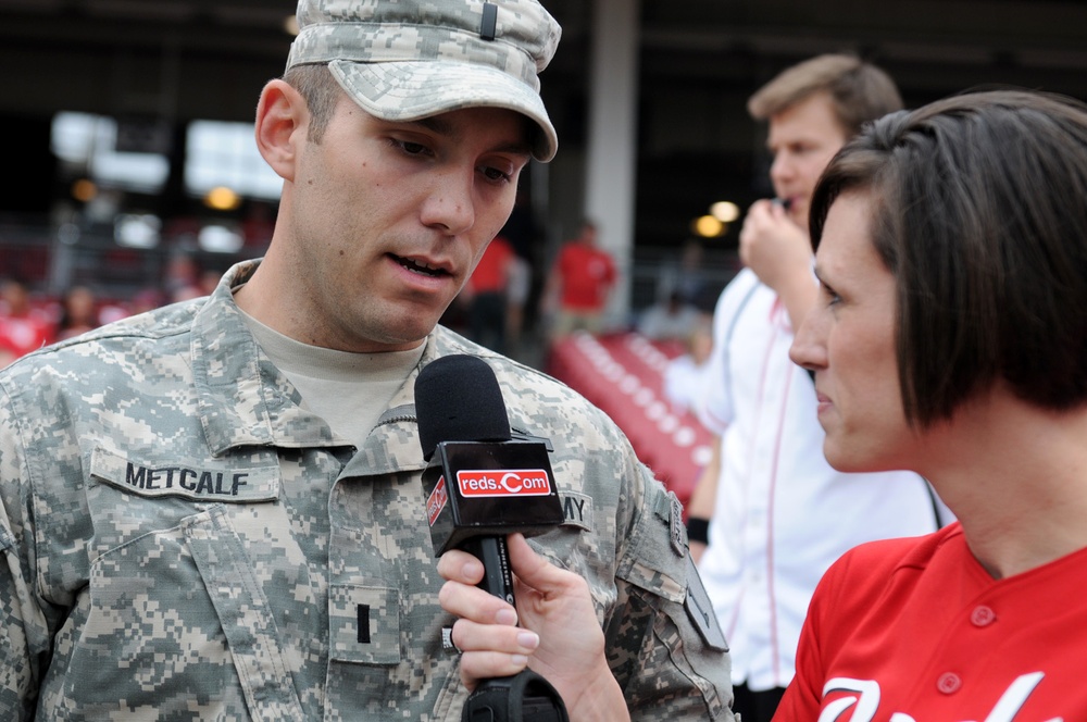 Duke soldiers honored at Reds game