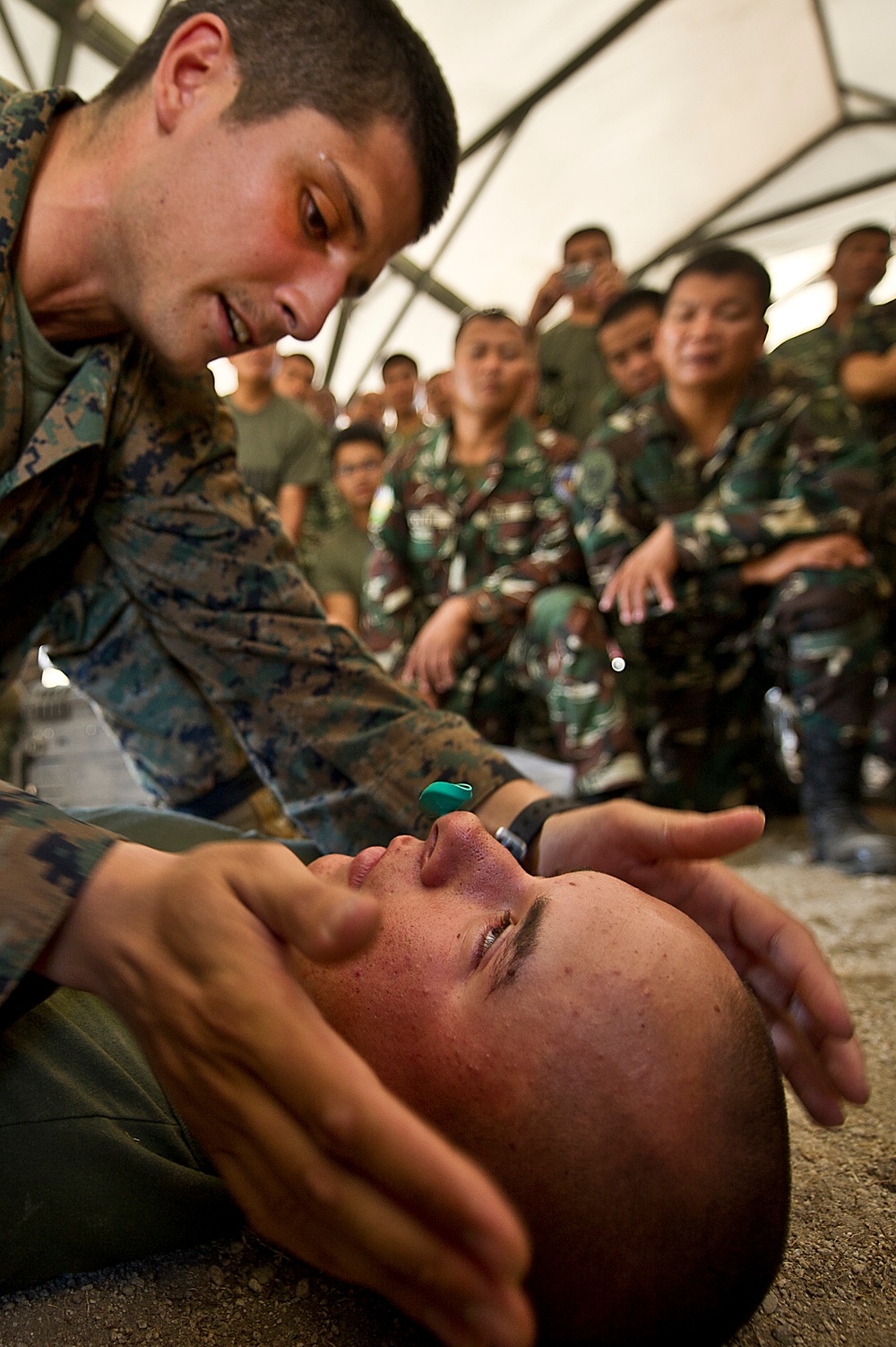 Balikatan 2012 combat lifesaver class for Philippine and U.S. Marine forces