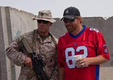 Toby Keith plays for US service members aboard Camp Dwyer
