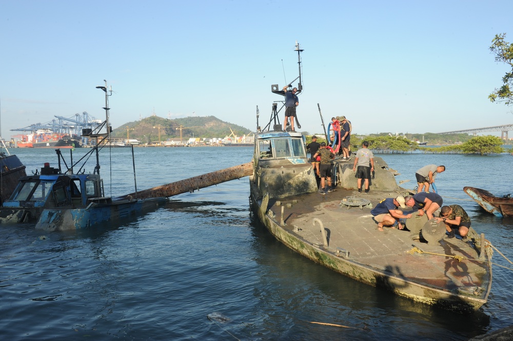 Navy Dive-Southern Partnership Station 2012