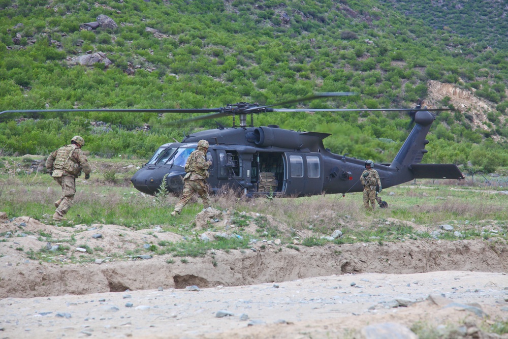 Brig Gen. Funk's visit to COP Pirtle King