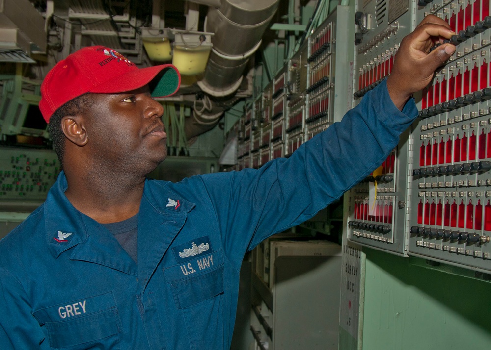 USS Iwo Jima sailor resets alarm