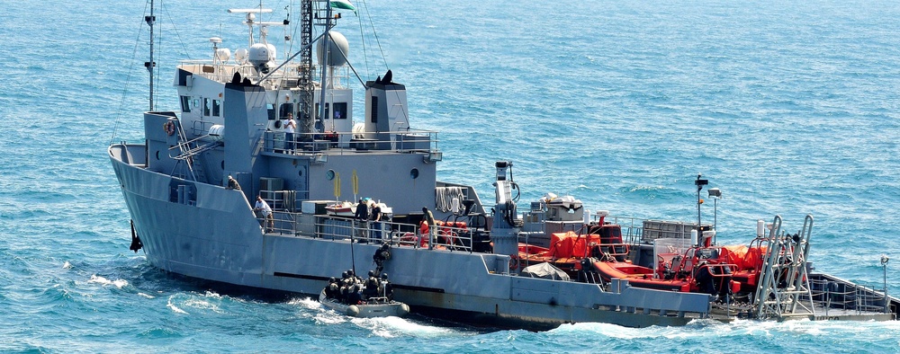 USS Underwood underway