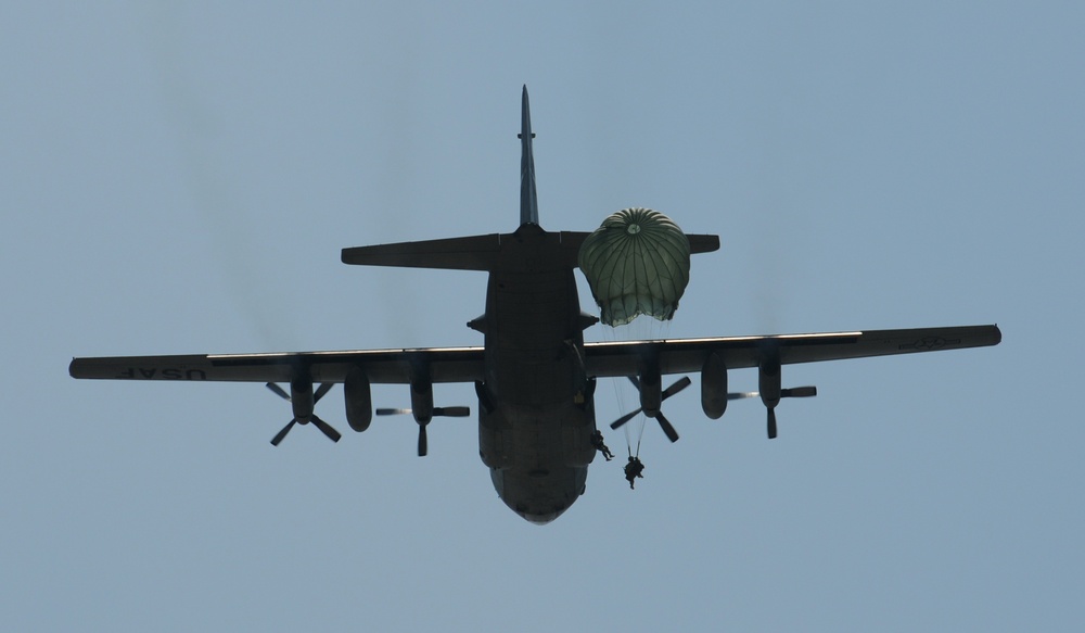 3rd BSTB jumps Normandy Drop Zone