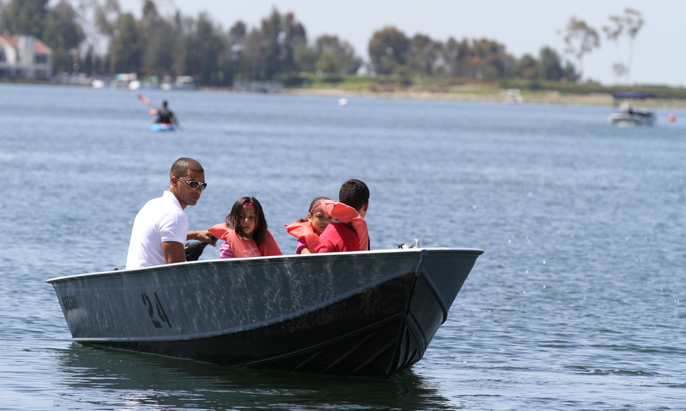Marines enjoy 5th annual Mission Viejo “Lake Day